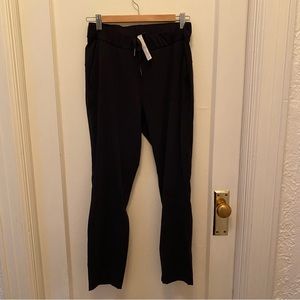 Lululemon on the fly jogger